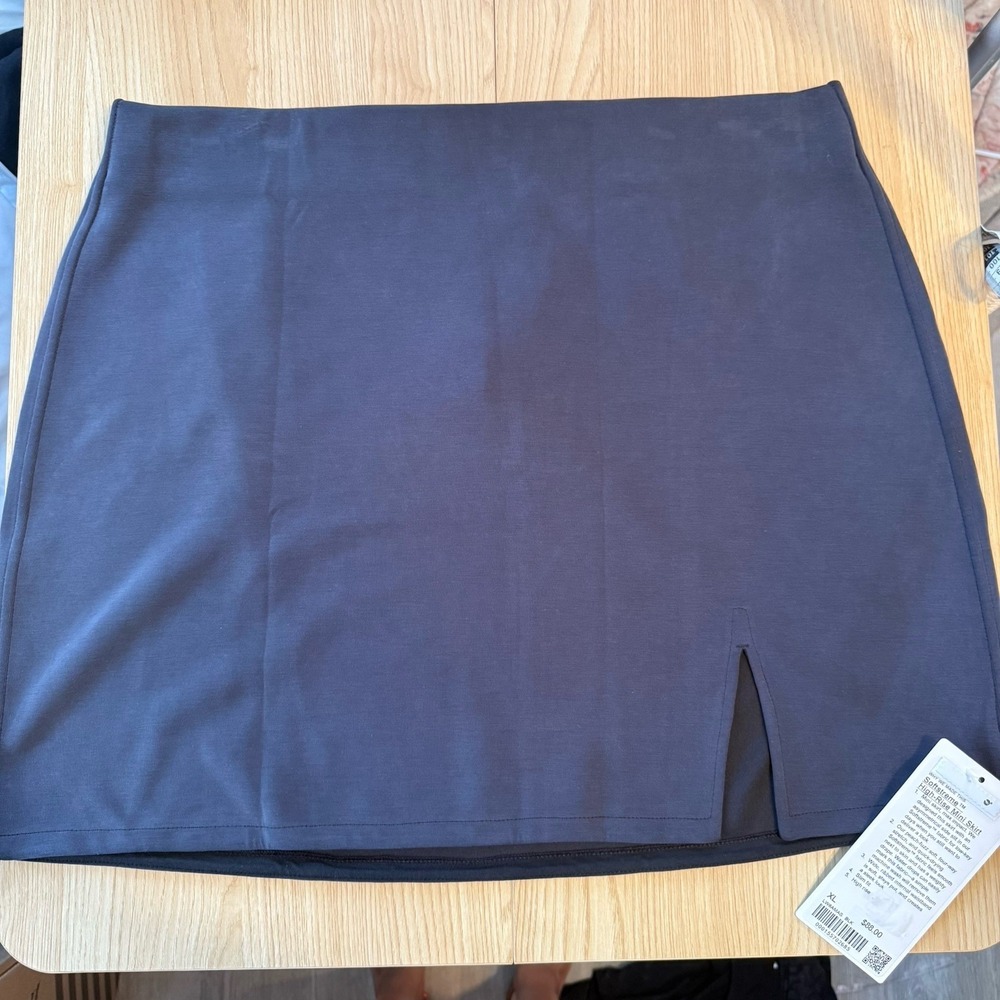 Lululemon Softstreme High Rise Mini Skirt XL NWT Slim Fit Heather Grey Womens